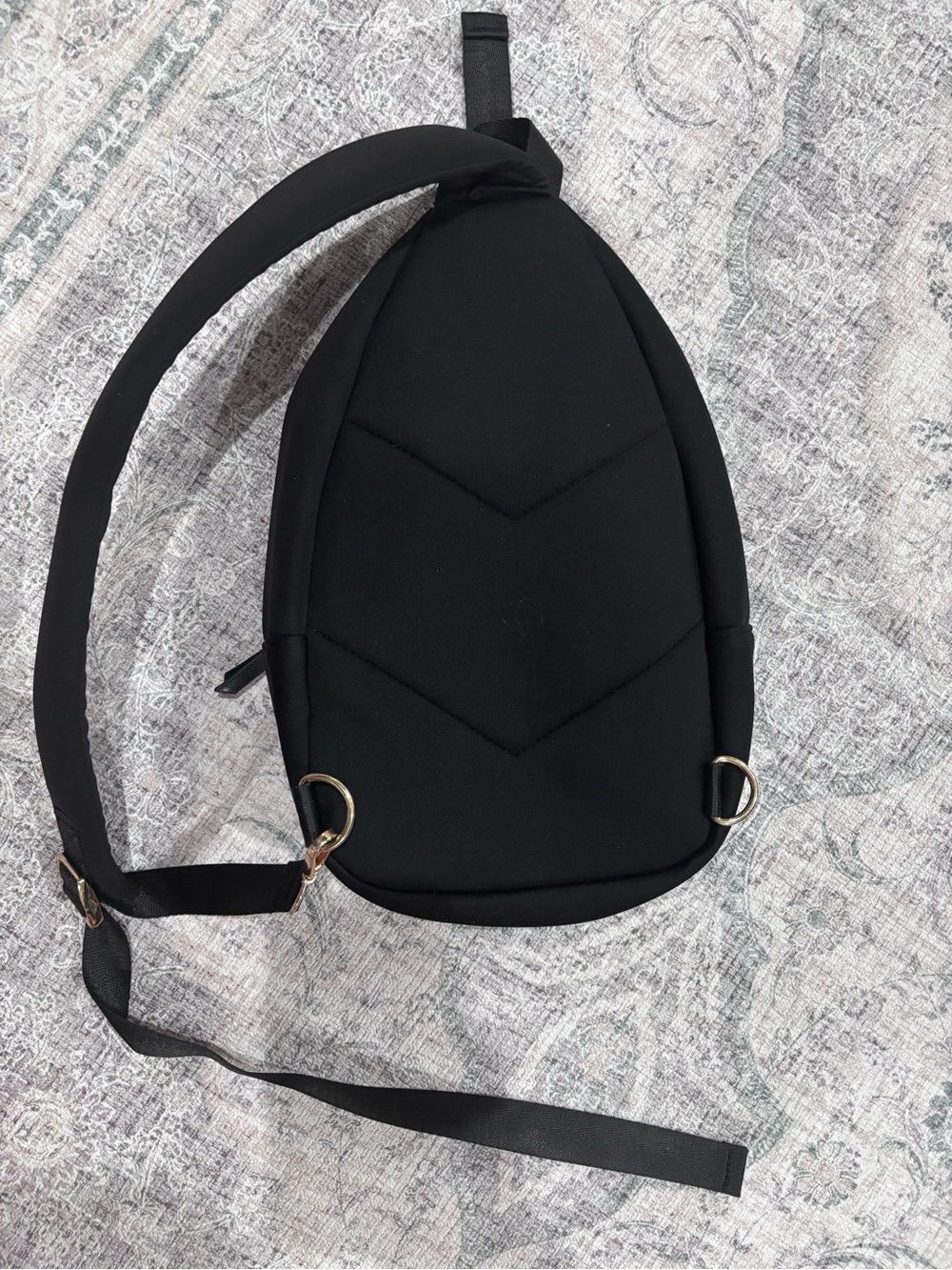 Sarah Wells Allie Breast Pump Sling Bag (Black) - Picture 4 of 12